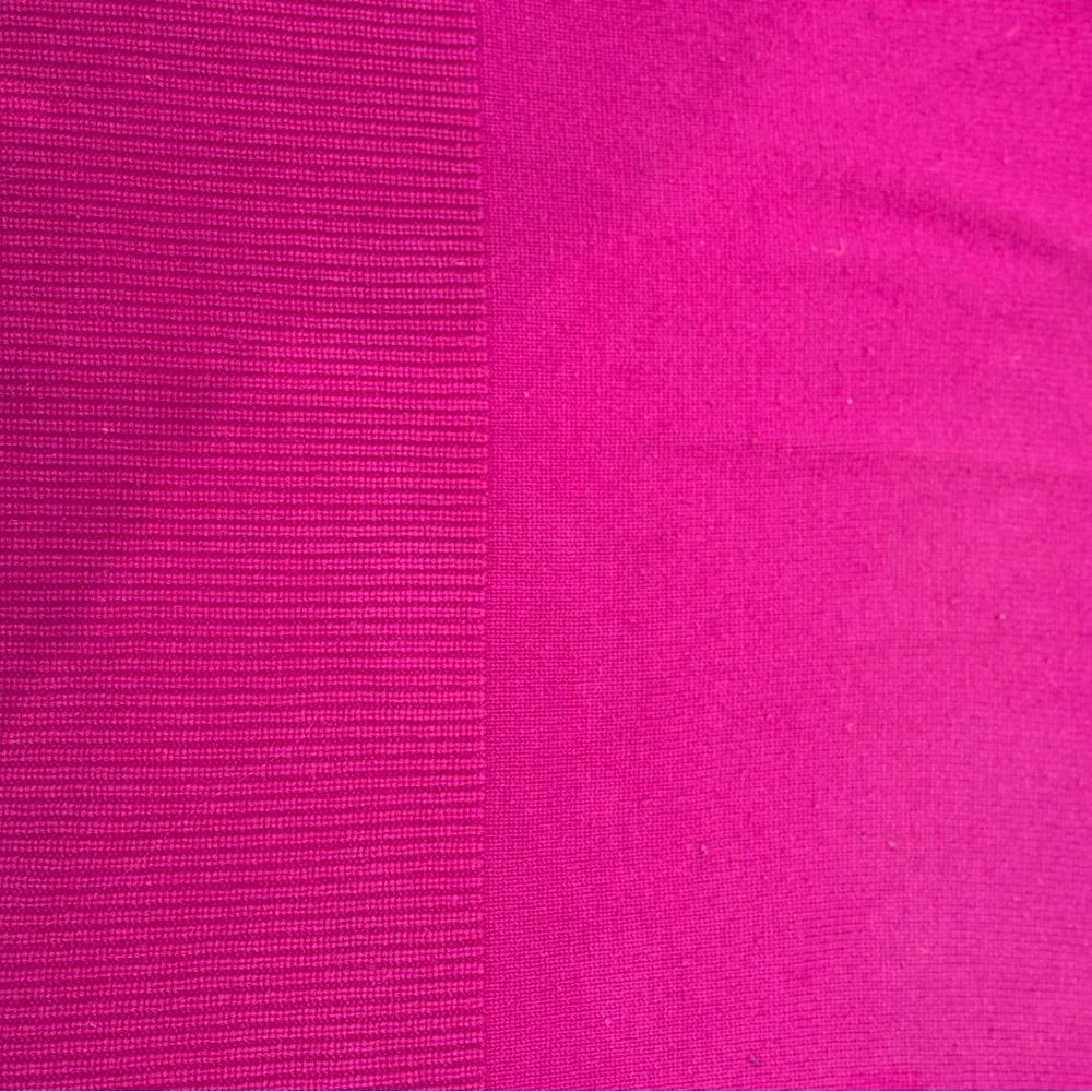 Athleta Wool Cashmere Aspen Turtleneck Sweater in electric fuschia, sz M, GUC